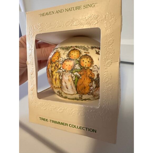 Hallmark Tree-Trimmer 1979 Collection Satin Ornament Heaven and Nature Sing - Picture 1 of 6